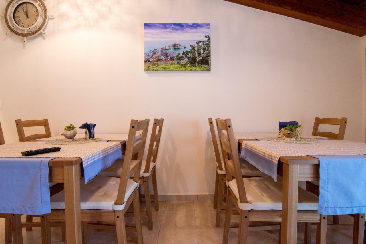 ヴァスト Le Mansardine Bed & Breakfast エクステリア 写真